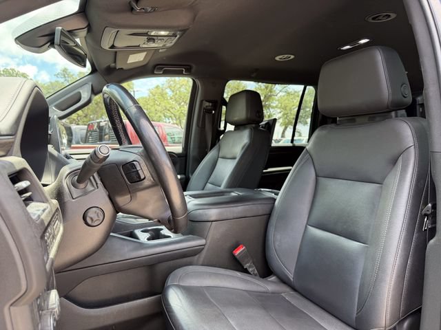 Used 2022 Chevrolet Suburban Z71 w/ Luxury Package AWD/4WD image 7