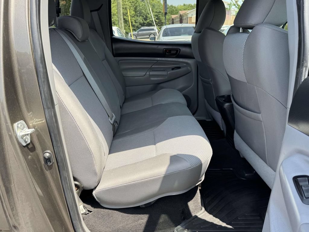 Used 2013 Toyota Tacoma 4x4 Double Cab w/ TRD Sport Pkg image 15