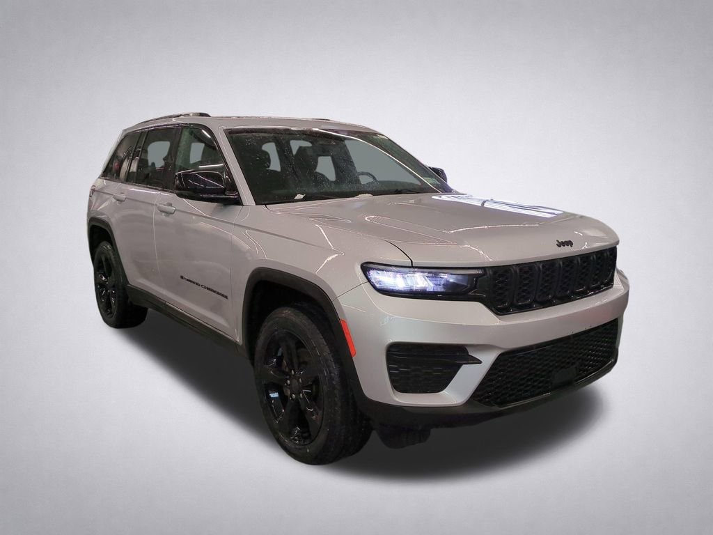 Used 2023 Jeep Grand Cherokee Altitude