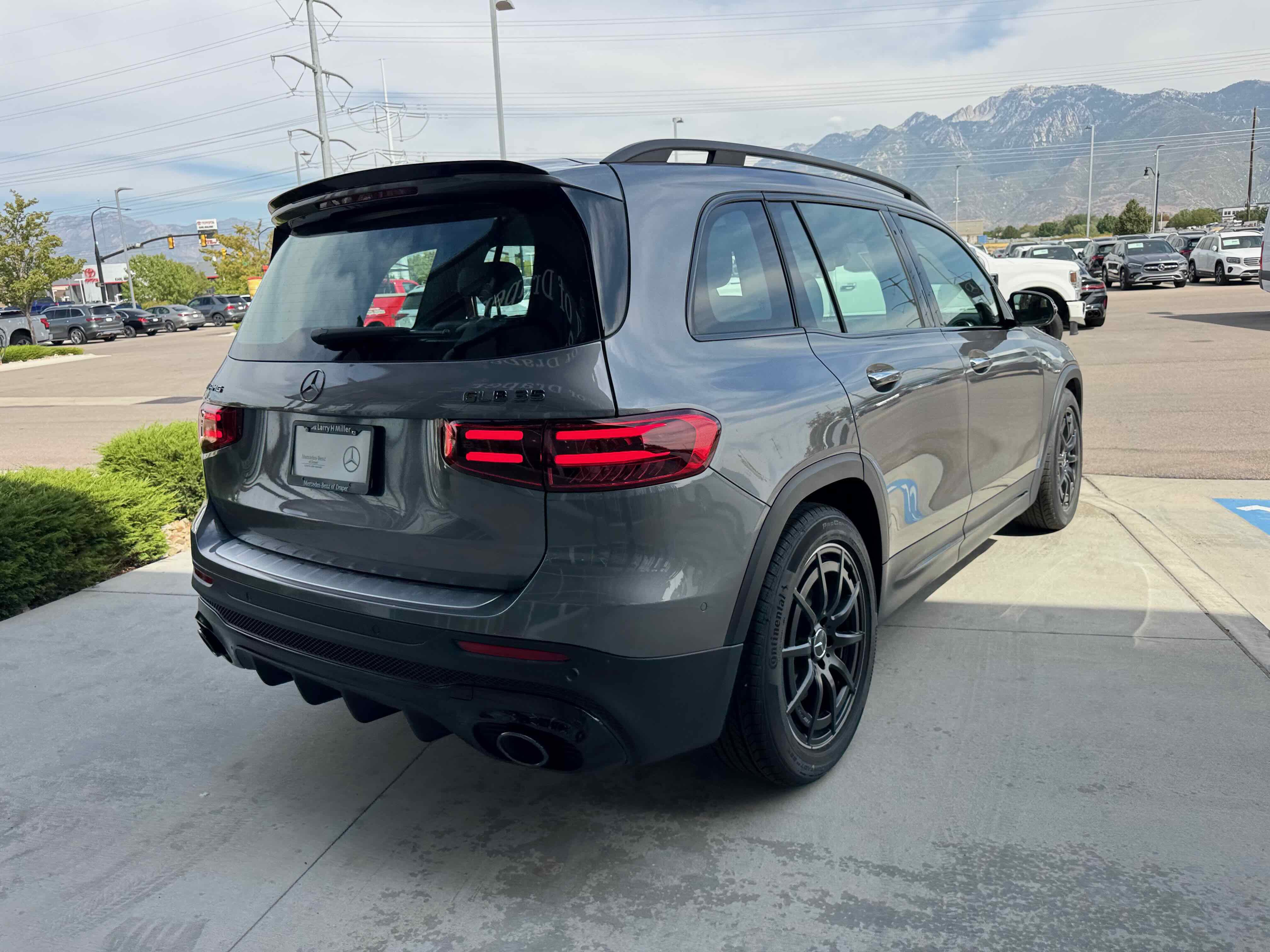 New 2025 Mercedes-Benz GLB 35 AMG 4MATIC image 7