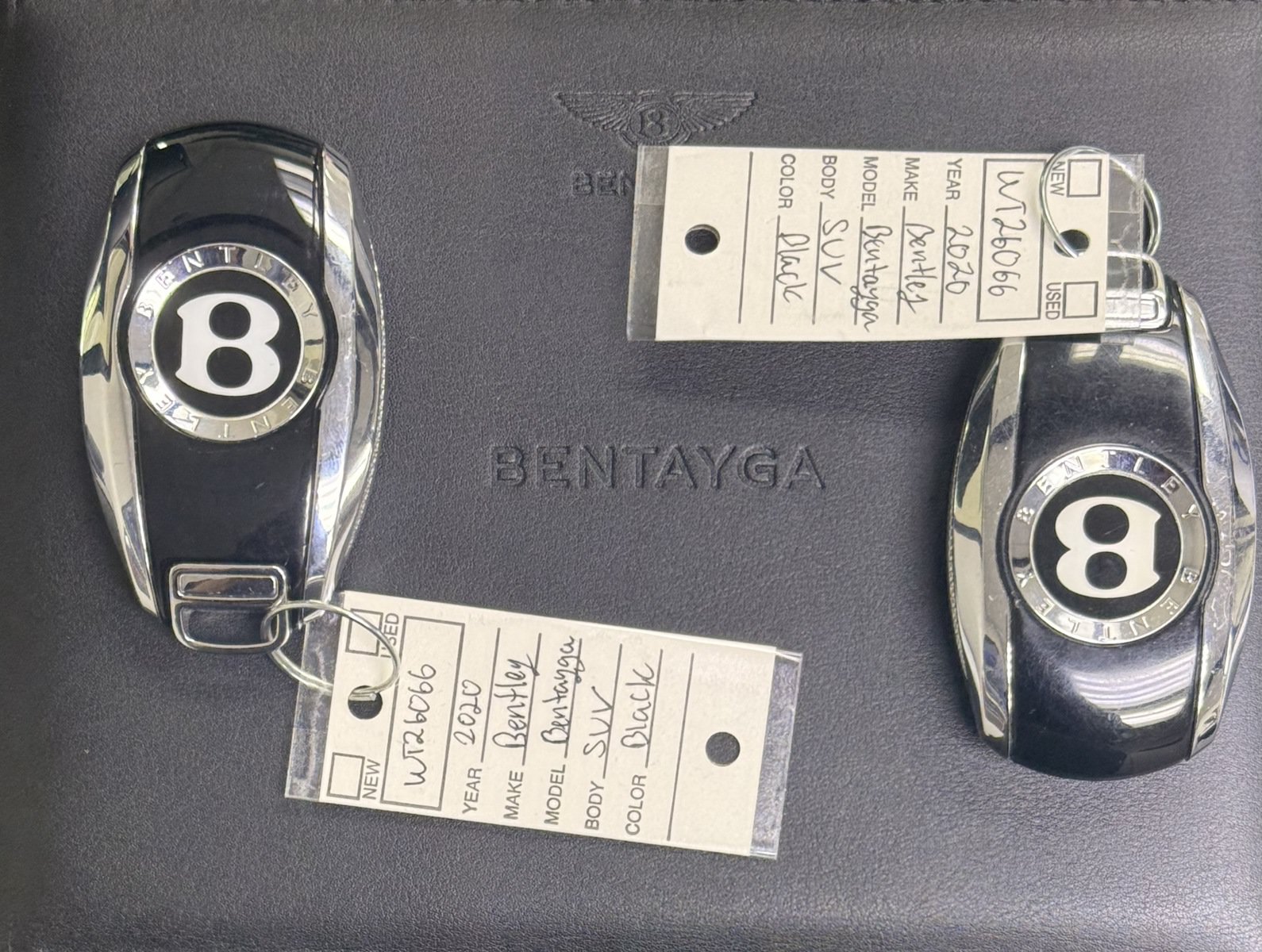 Used 2020 Bentley Bentayga AWD/4WD image 44