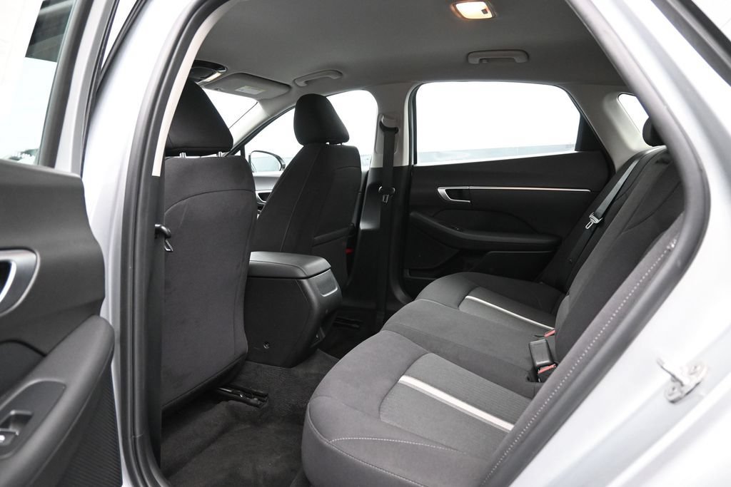 Used 2025 Hyundai Sonata SEL FWD image 25