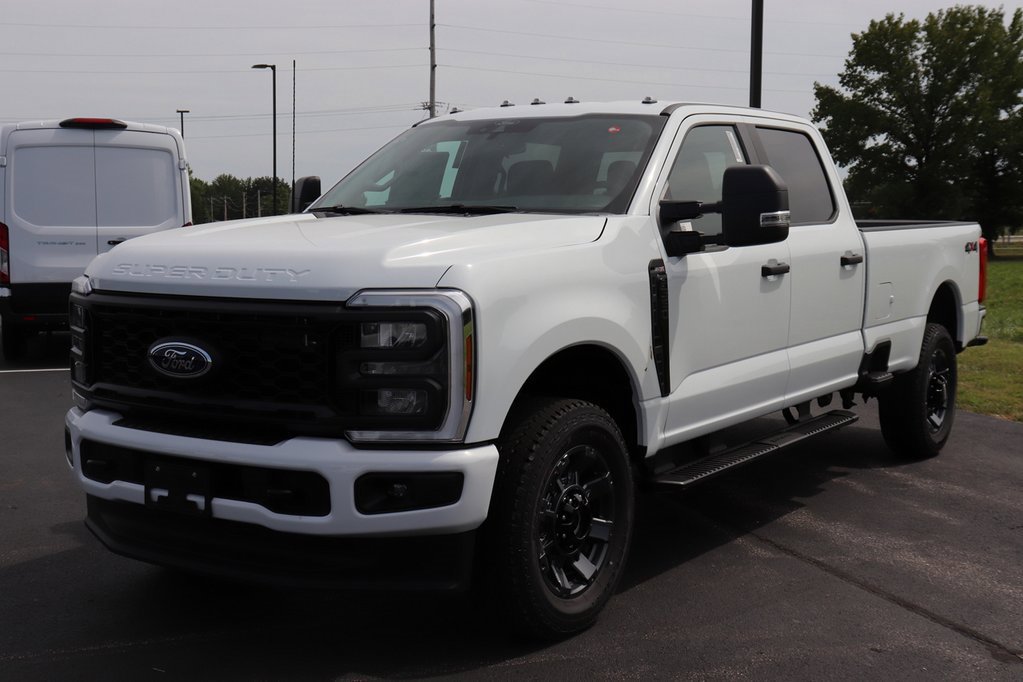 New 2026 Ford F350 4x4 Crew Cab Super Duty image 6
