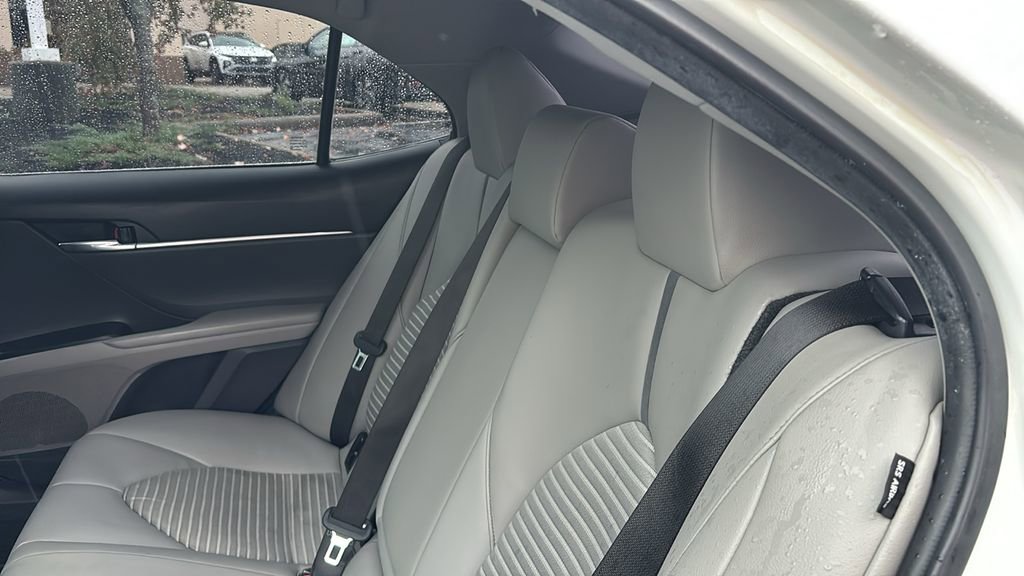 Used 2022 Toyota Camry SE image 30