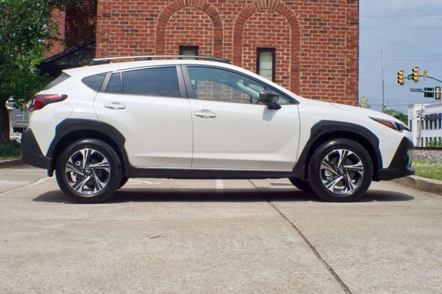Used 2025 Subaru Crosstrek 2.0i Premium AWD/4WD image 4