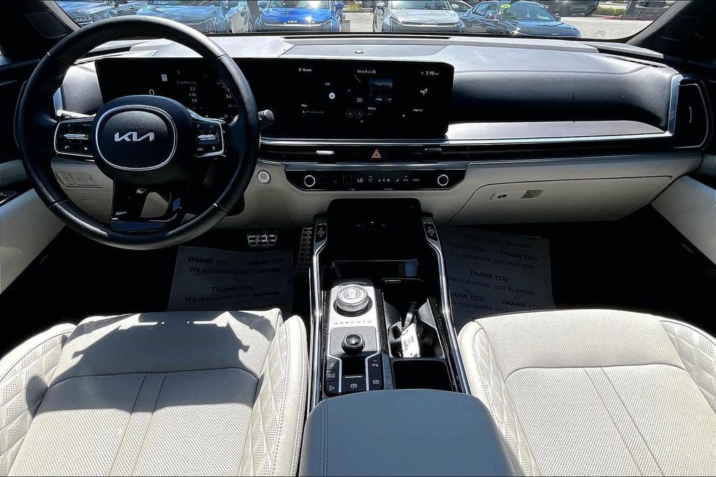Certified 2025 Kia Sorento SX Prestige AWD/4WD image 11