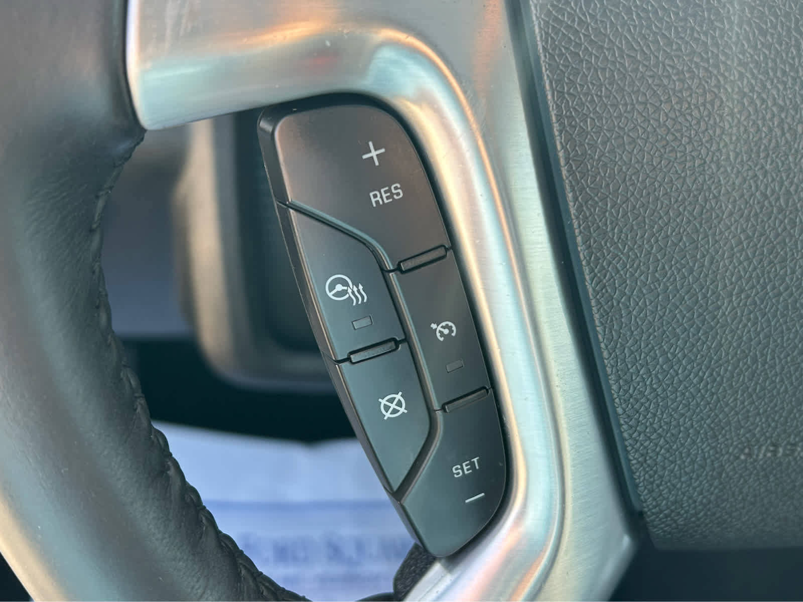 Used 2017 GMC Acadia Limited SLT FWD image 29