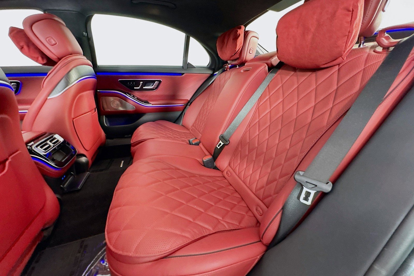 Certified 2024 Mercedes-Benz S 580 4MATIC Sedan image 9