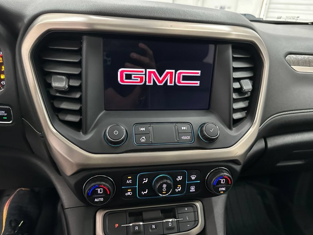 Used 2021 GMC Acadia Denali w/ Denali Technology Package AWD/4WD image 9