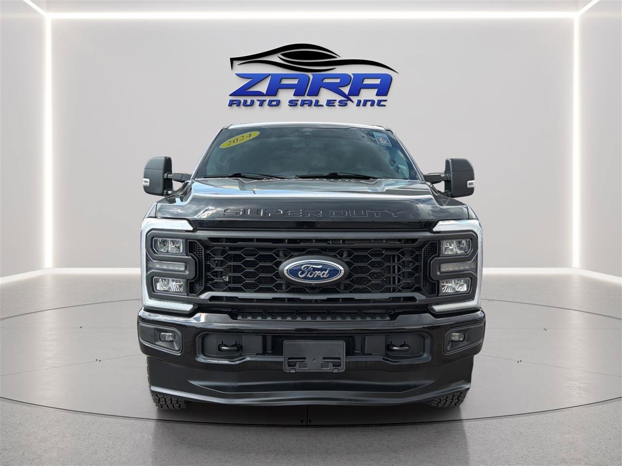 Used 2024 Ford F250 4x4 Crew Cab Super Duty image 2