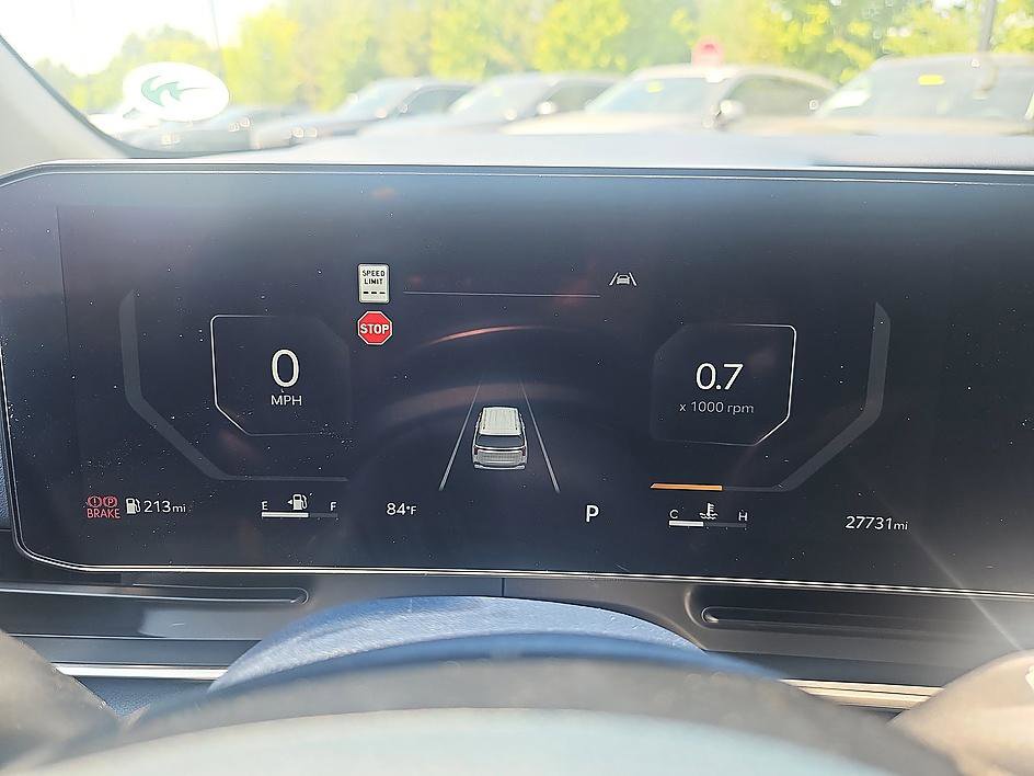 Used 2025 Kia Carnival SX FWD image 19