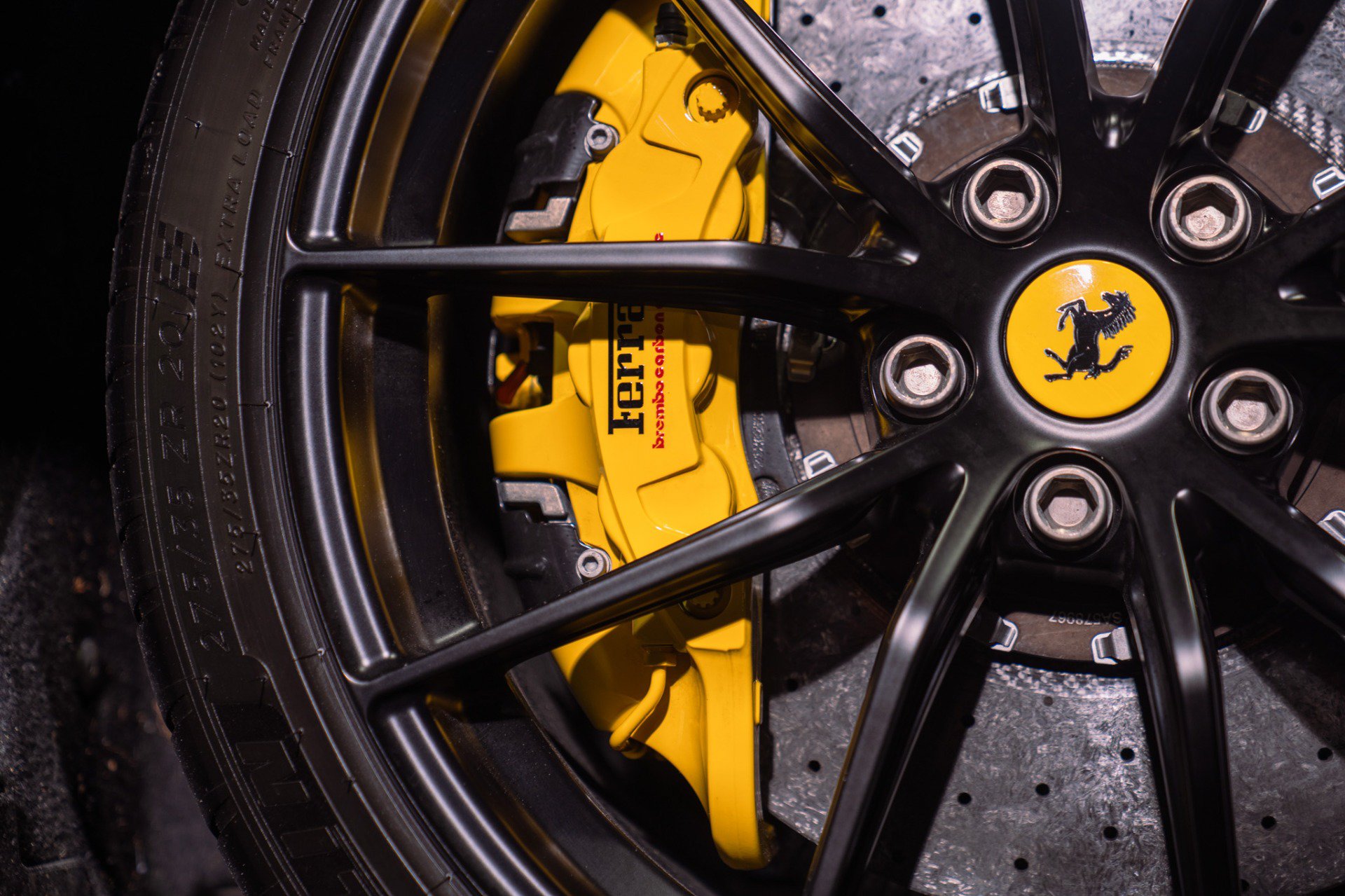 Used 2021 Ferrari 812 GTS RWD image 23