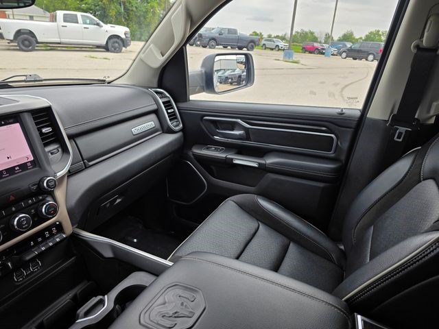 Used 2022 RAM 1500 Laramie AWD/4WD image 32