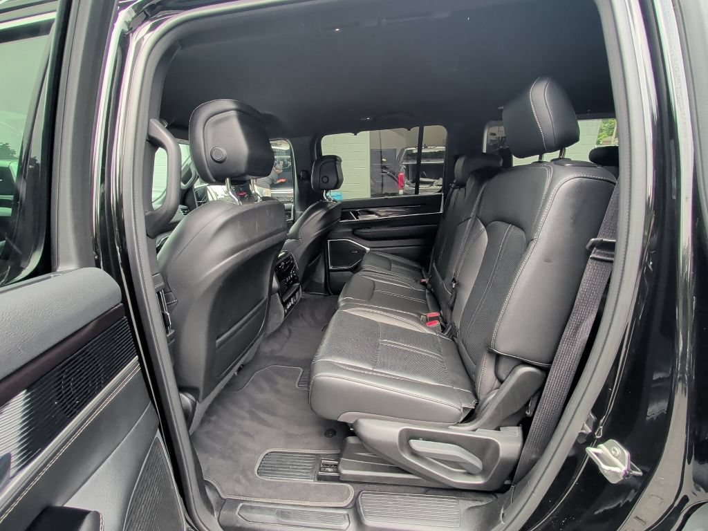 Used 2023 Jeep Wagoneer 4WD w/ Convenience Group I image 13
