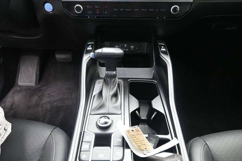 Used 2025 Kia Sorento S w/ Panoramic Sunroof Package FWD image 13