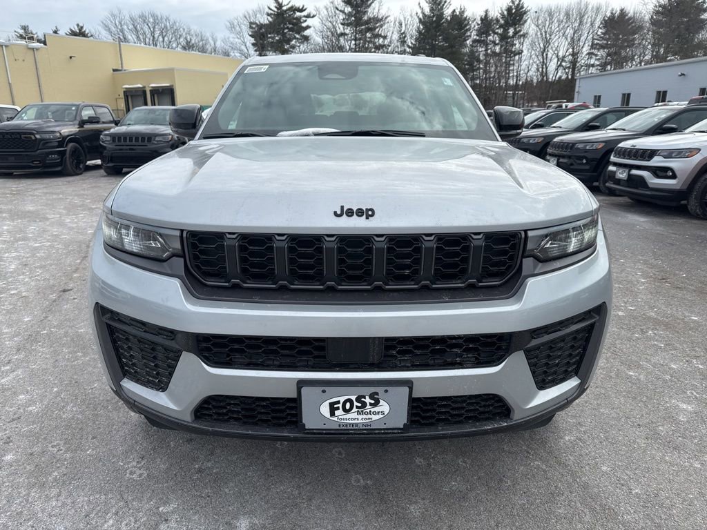 New 2026 Jeep Grand Cherokee Altitude image 8