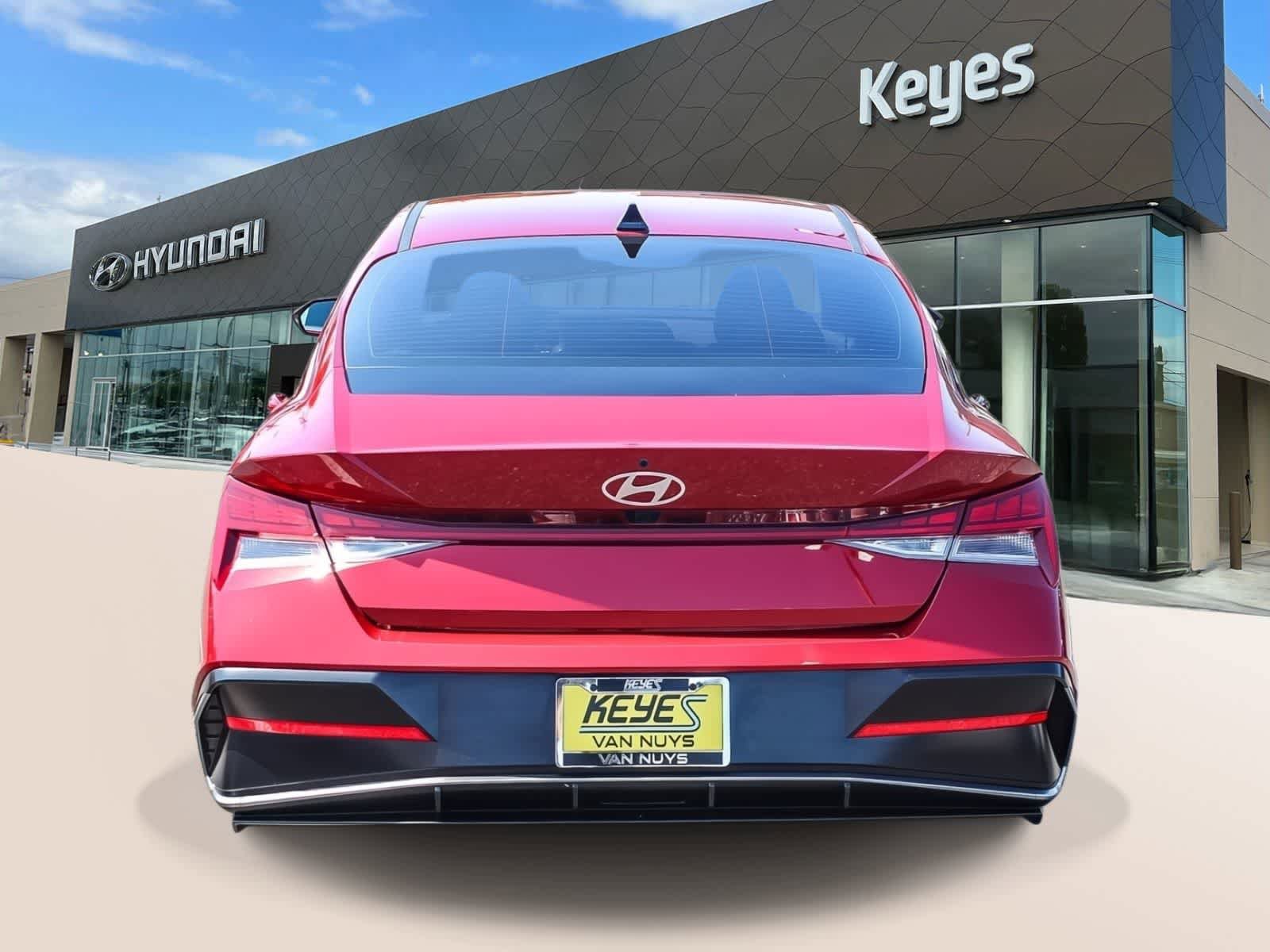 Certified 2024 Hyundai Elantra SEL w/ Convenience Package FWD image 6