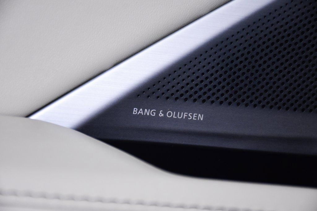 Used 2025 Acura MDX A-Spec image 10