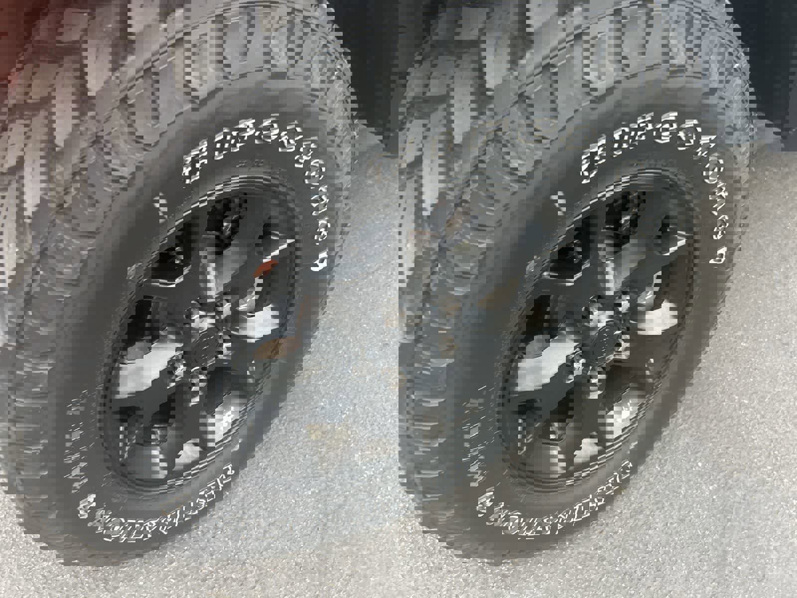 Used 2023 Jeep Wrangler Unlimited w/ Dual Top Group image 14