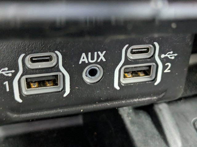 Used 2023 Dodge Durango R/T w/ Blacktop Package image 19