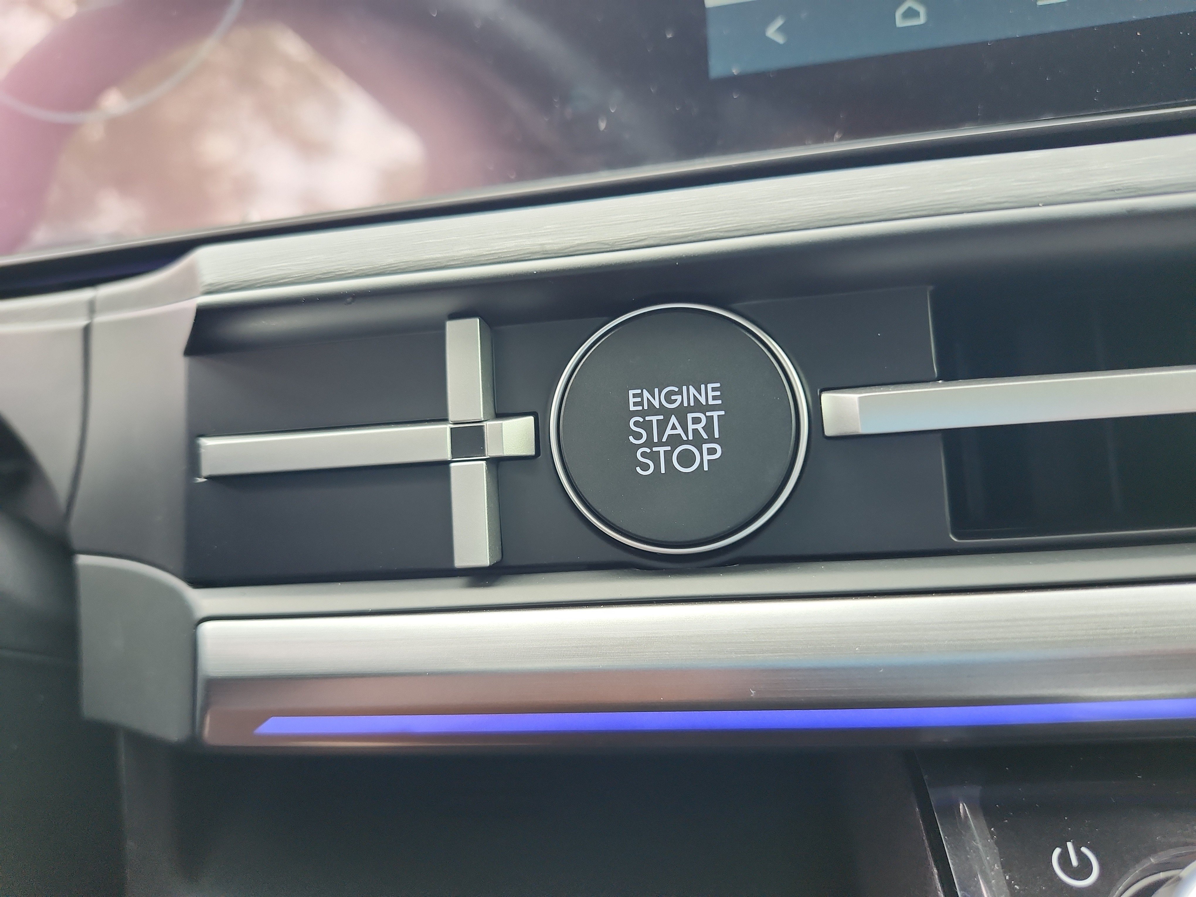 New 2026 Hyundai Santa Fe Limited FWD image 29