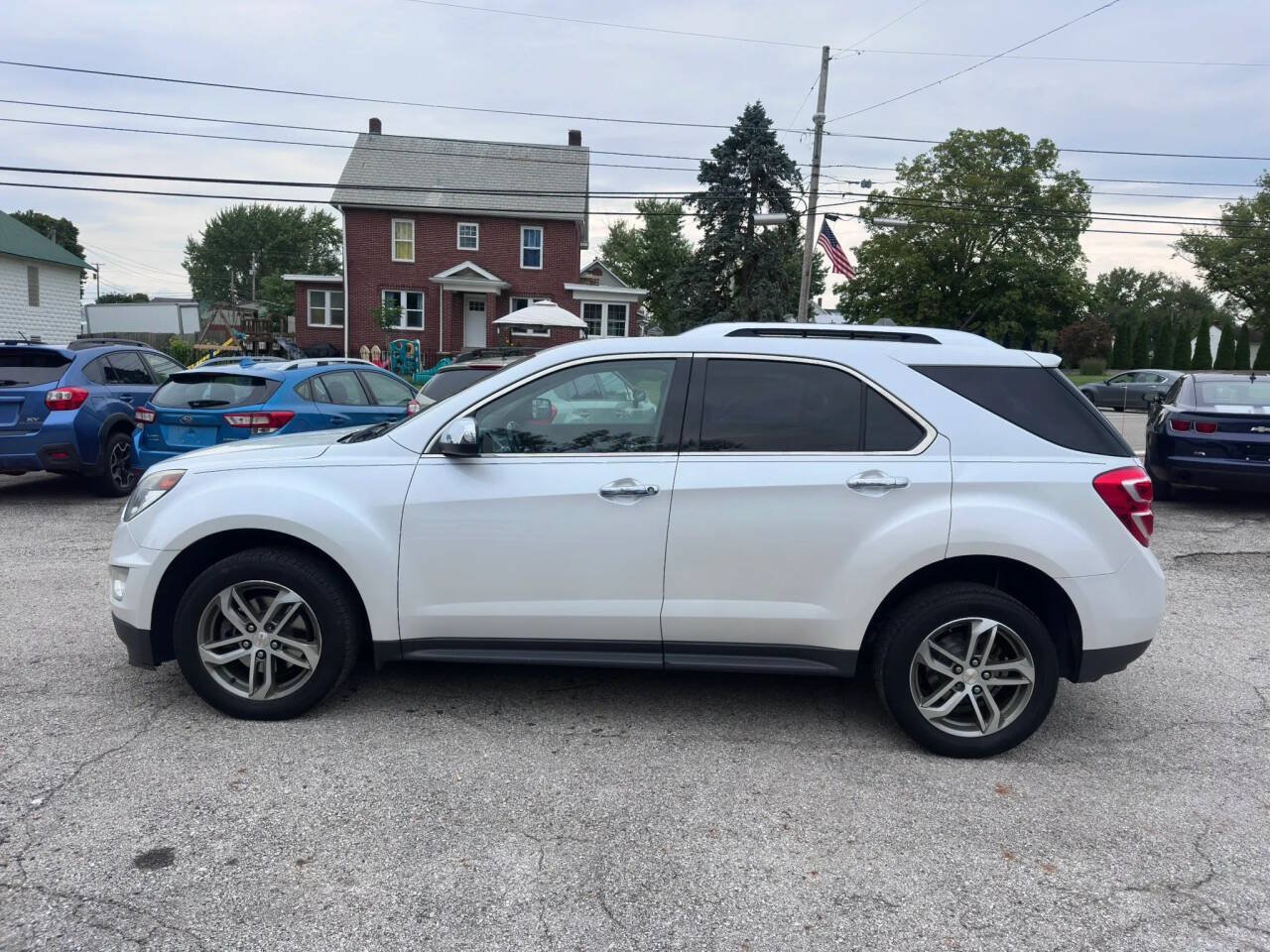 Used 2016 Chevrolet Equinox LTZ w/ Enhanced Convenience Package FWD image 5