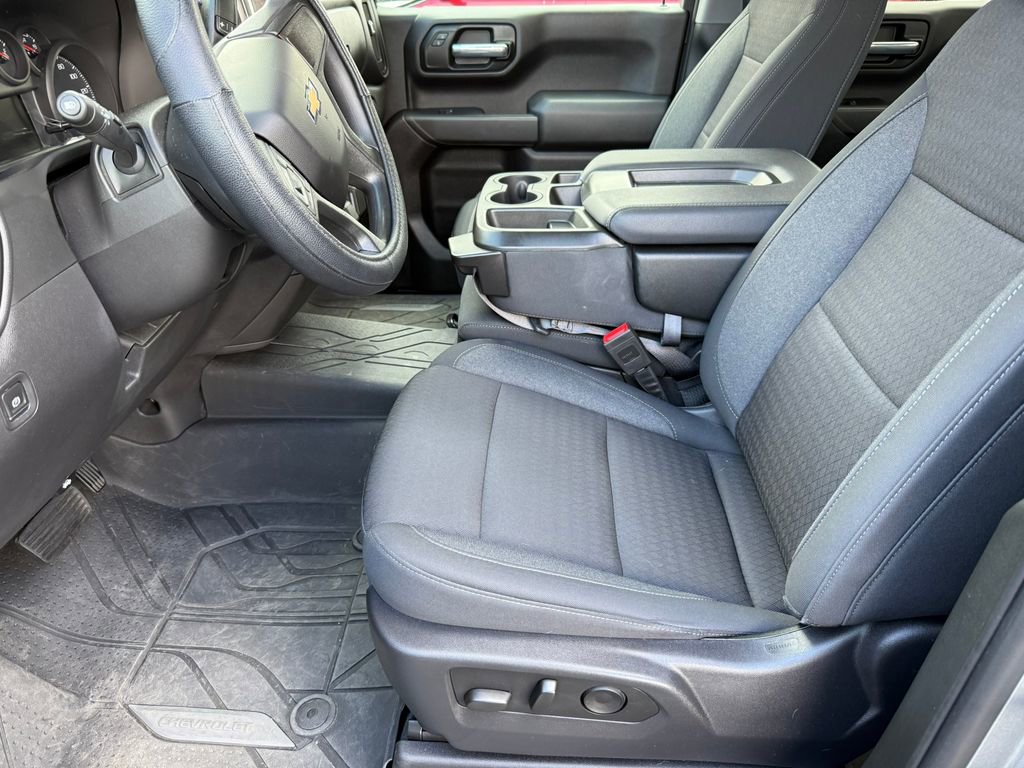 Used 2023 Chevrolet Silverado 1500 Custom w/ LPO, Dark Essentials Package RWD image 7