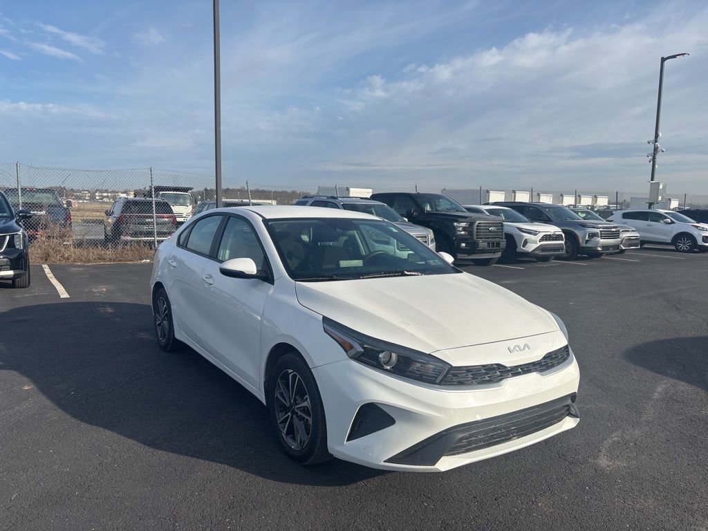 Certified 2022 Kia Forte LXS w/ LXS Technology Package image 1