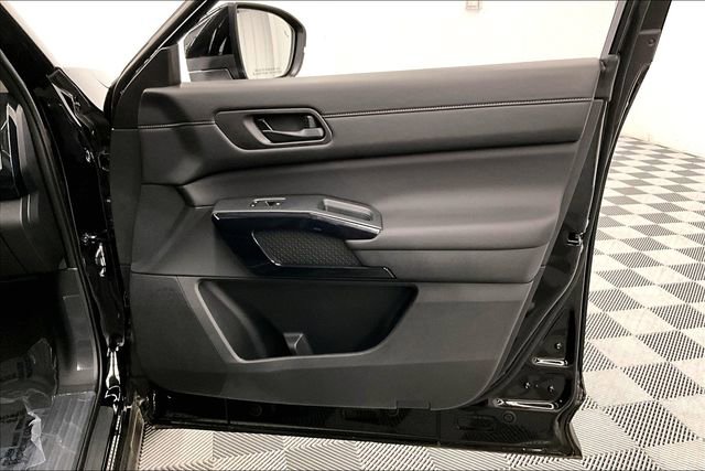 New 2025 Nissan Pathfinder SV w/ Cargo Package image 34
