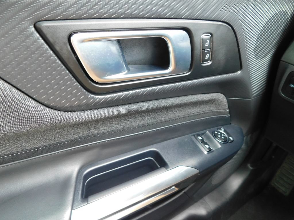 Used 2025 Ford Mustang Coupe RWD image 20