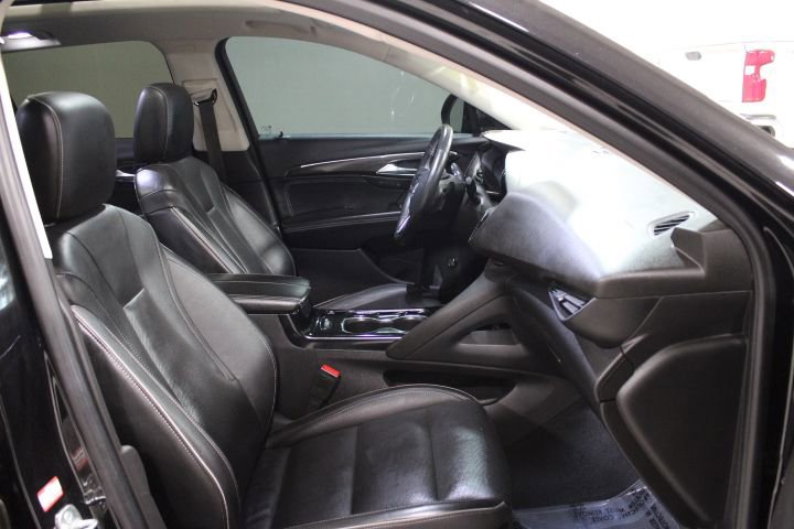 Used 2021 Buick Envision Essence w/ Sport Touring Package image 26