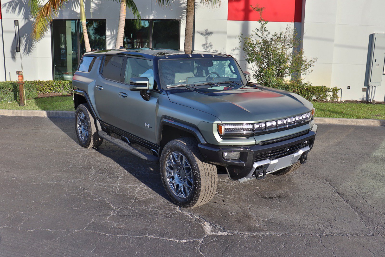 Used 2024 GMC Hummer EV 3X AWD/4WD image 9