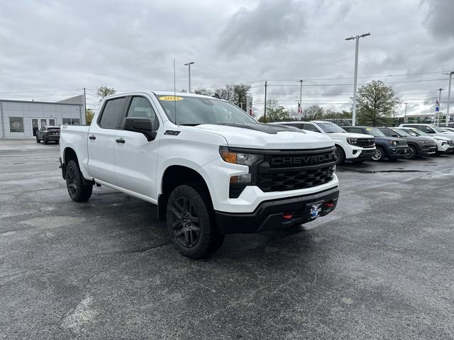Used 2023 Chevrolet Silverado 1500 Custom Trail Boss w/ LPO, Dark Essentials Package AWD/4WD image 11