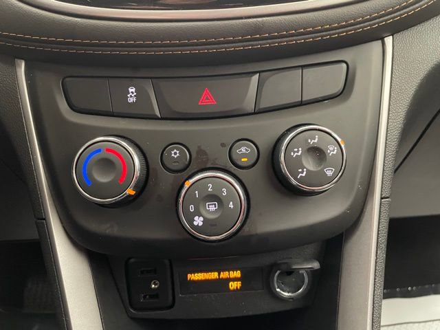 Certified 2022 Chevrolet Trax LT w/ Sport Edition image 4