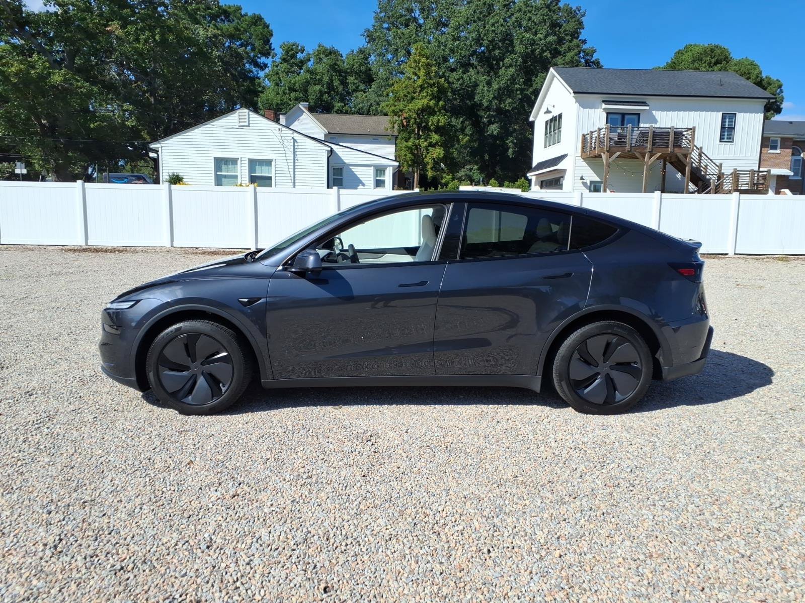 Used 2026 Tesla Model Y 2WD image 4