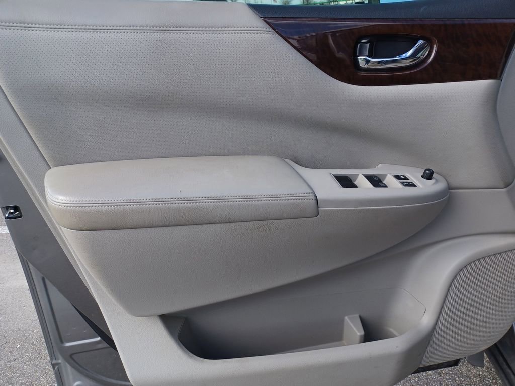 Used 2012 Nissan Quest SL FWD image 12