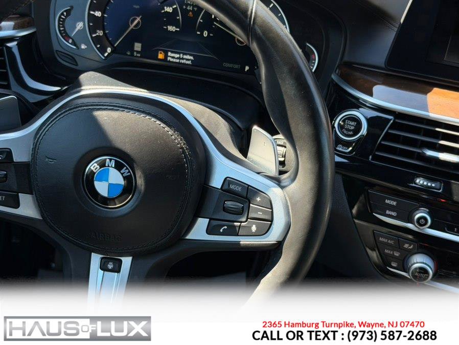 Used 2018 BMW 530i xDrive w/ M Sport Package AWD/4WD image 32