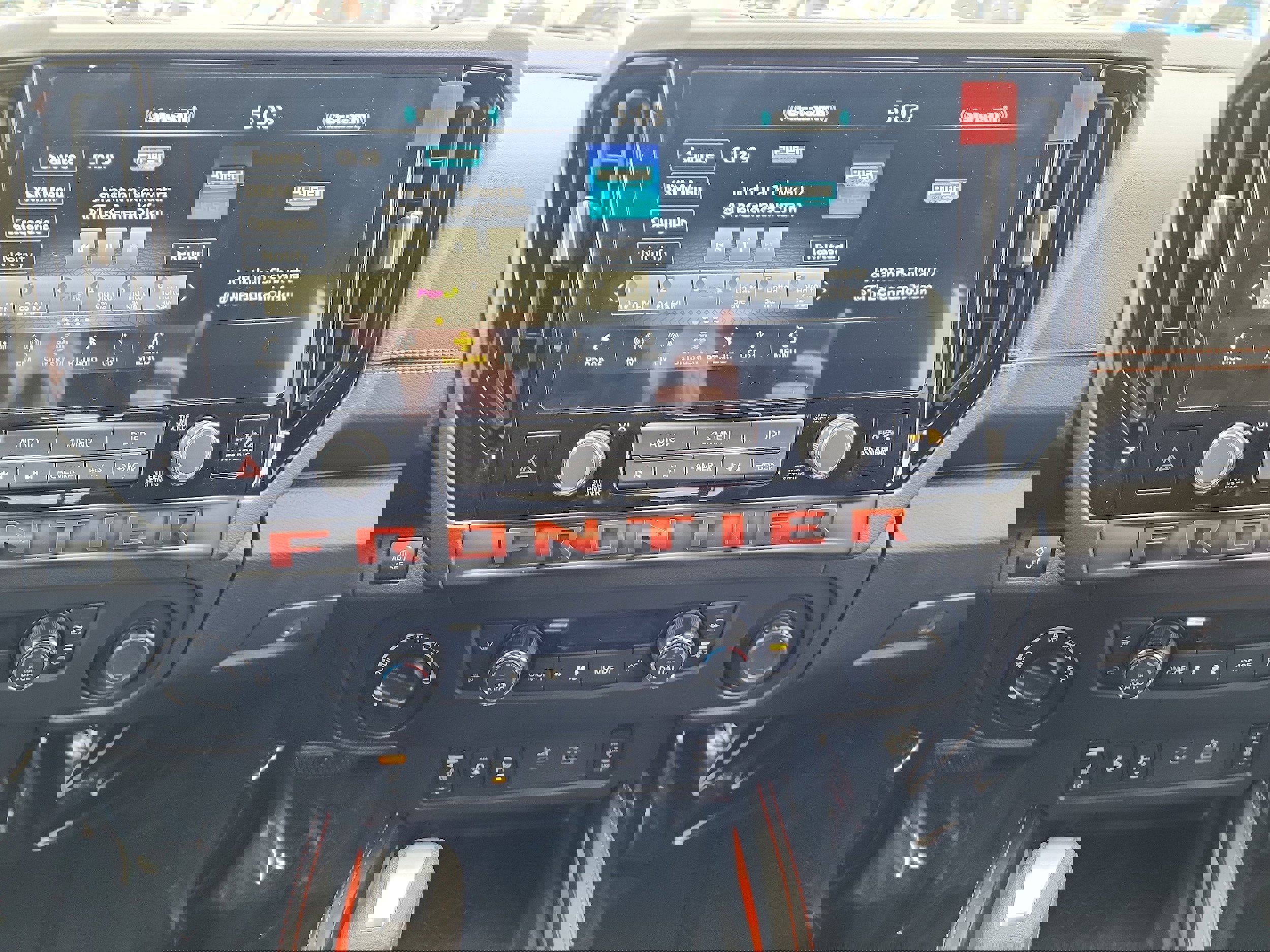 New 2026 Nissan Frontier PRO-4X w/ Pro-4x Convenience Package image 13