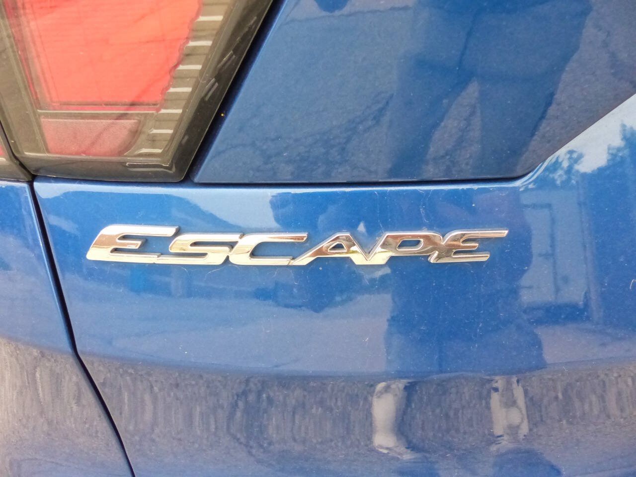 Used 2017 Ford Escape Titanium FWD image 10