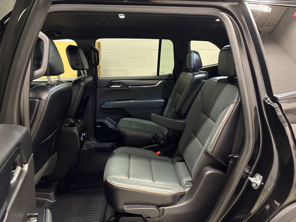 Certified 2025 GMC Acadia AT4 w/ LPO, Floor Liner Package AWD/4WD image 31