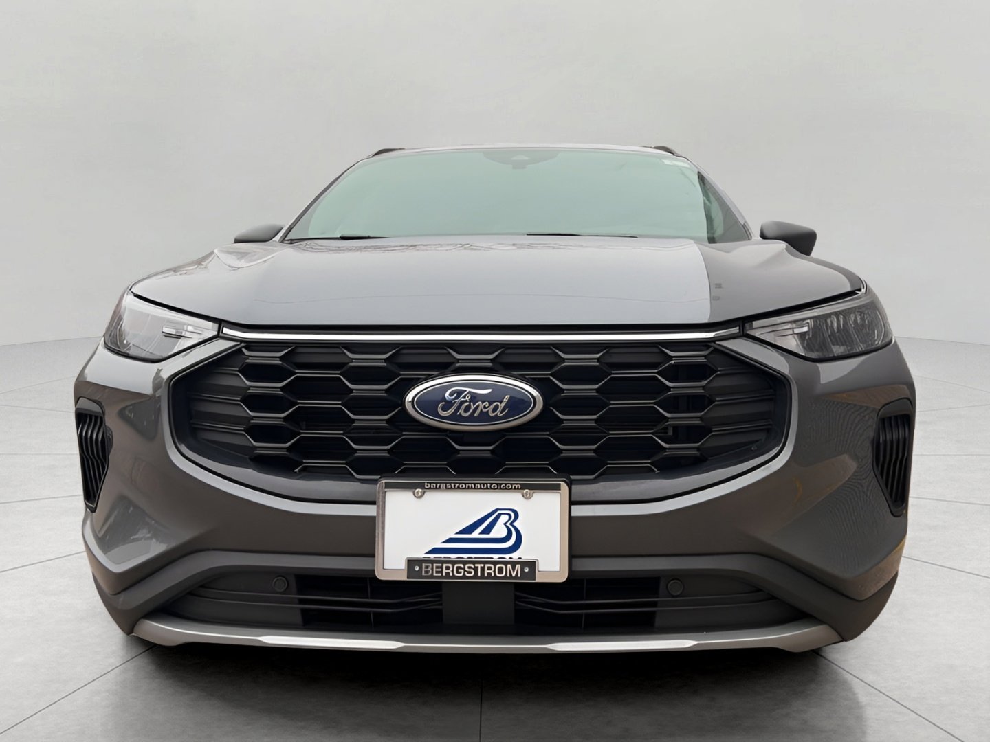 Certified 2025 Ford Escape ST-Line AWD/4WD image 4