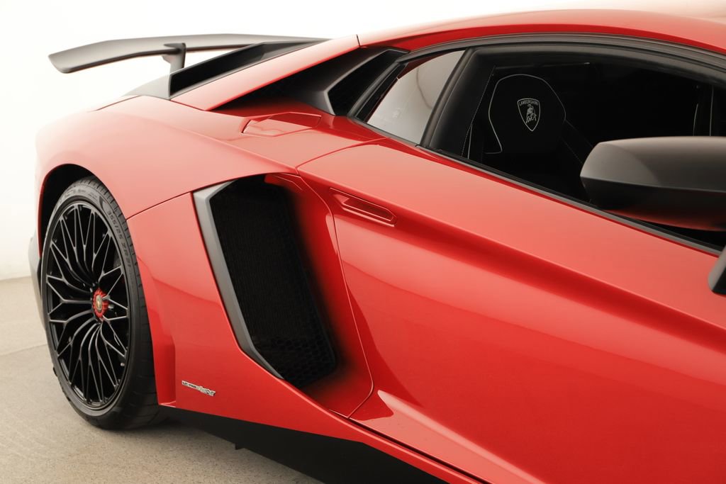 Used 2016 Lamborghini Aventador LP 750-4 Superveloce image 38