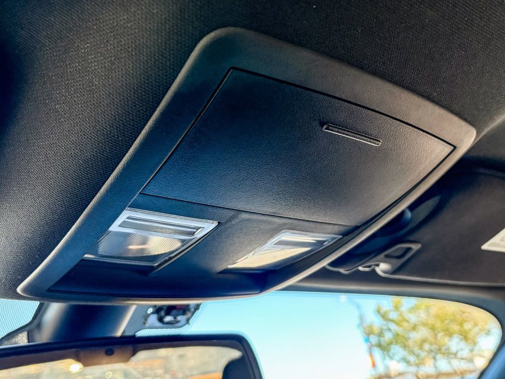 Used 2021 Dodge Challenger SXT image 23