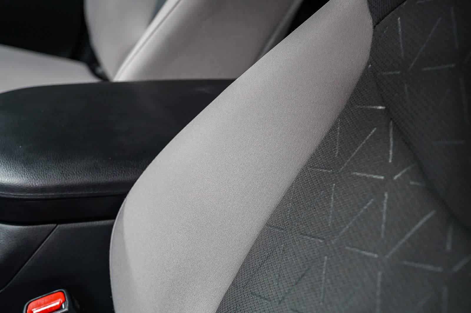 Certified 2022 Toyota RAV4 XLE w/ Convenience Package FWD image 21