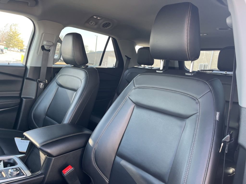 Used 2021 Ford Explorer XLT w/ Equipment Group 202A image 12