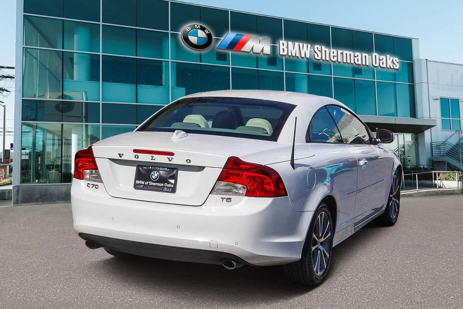 Used 2013 Volvo C70 T5 image 4