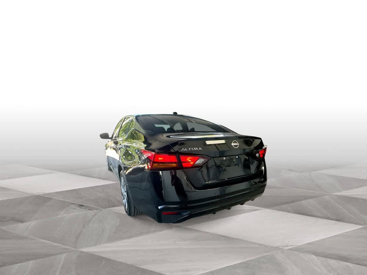 Used 2025 Nissan Altima 2.5 S FWD image 6