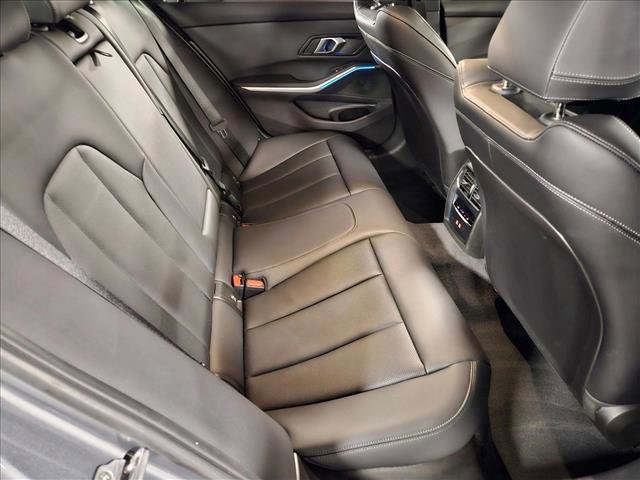 Certified 2025 BMW 330i Sedan w/ Convenience Package image 19