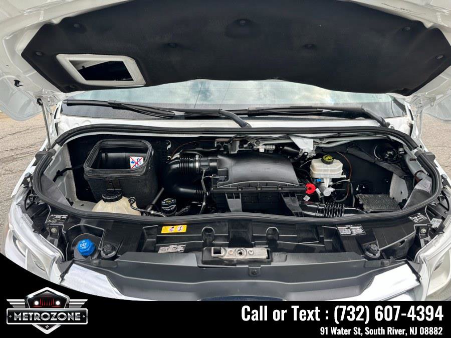 Used 2019 Freightliner Sprinter 3500 w/ Premium Package image 38