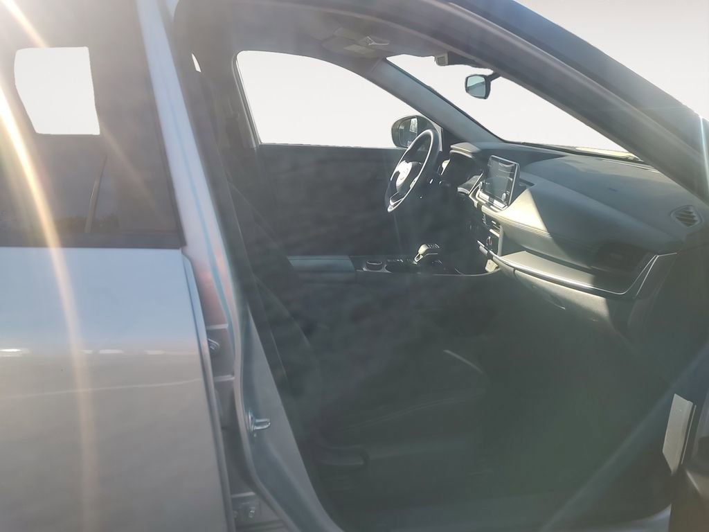 Used 2024 Nissan Rogue S AWD/4WD image 15